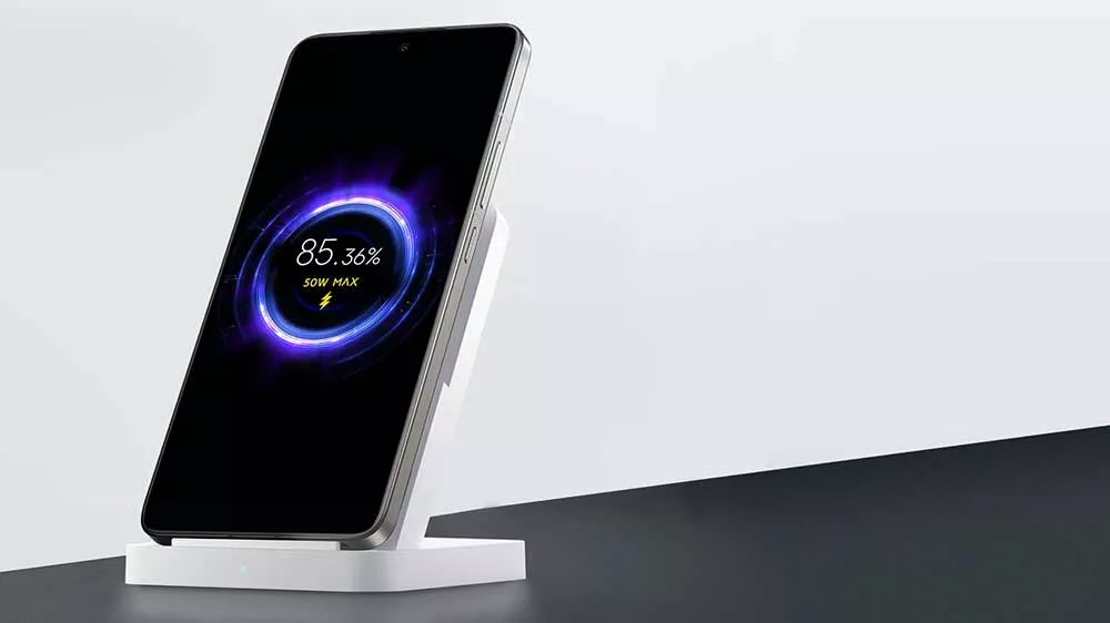 Dob&iacute;jen&iacute; telefonu na bezdr&aacute;tov&eacute; nab&iacute;ječce Xiaomi MDY-14-EN_02