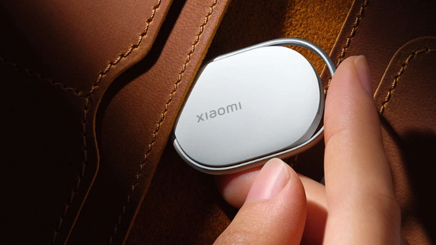 Bluetooth lok&aacute;tor Xiaomi Tag v peněžence