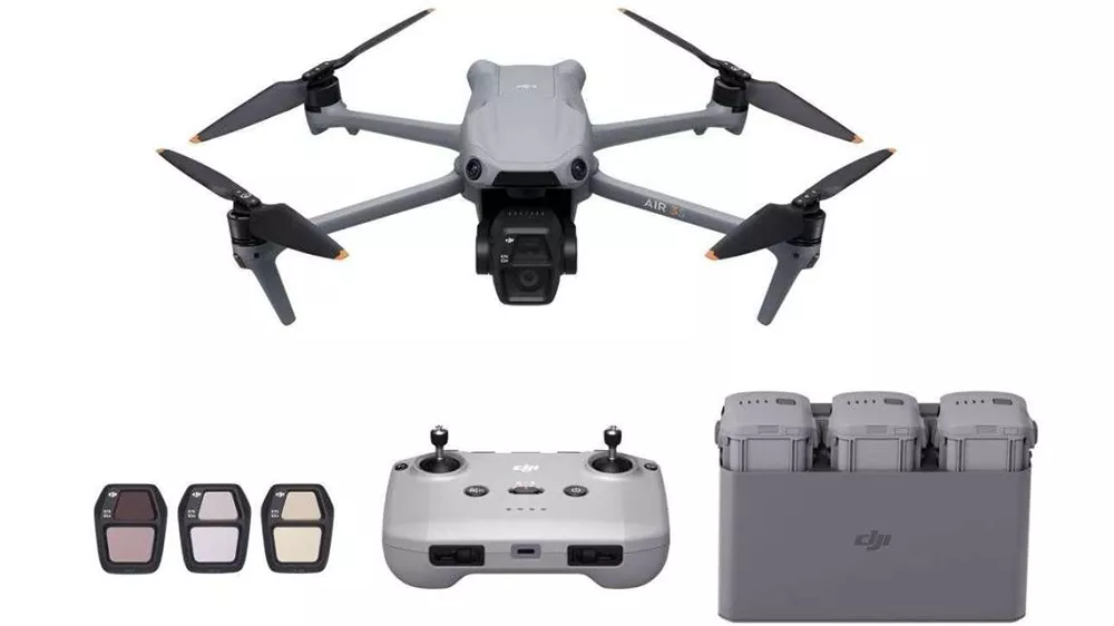 Dron ve velké sadě DJI Air 3S Fly More Combo (DJI RC-N3) _01
