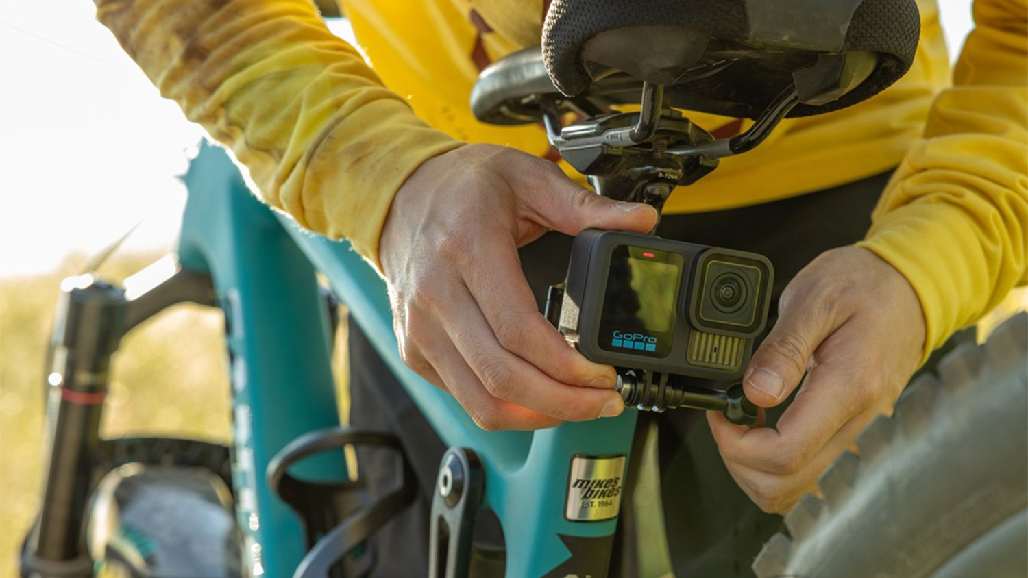 Kamera GoPro připevněná na kolo