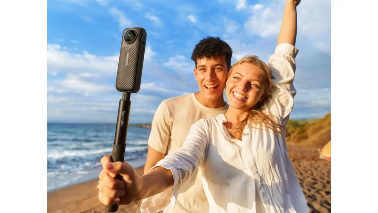 Porovnání fotky s neviditelnou selfie tyčí