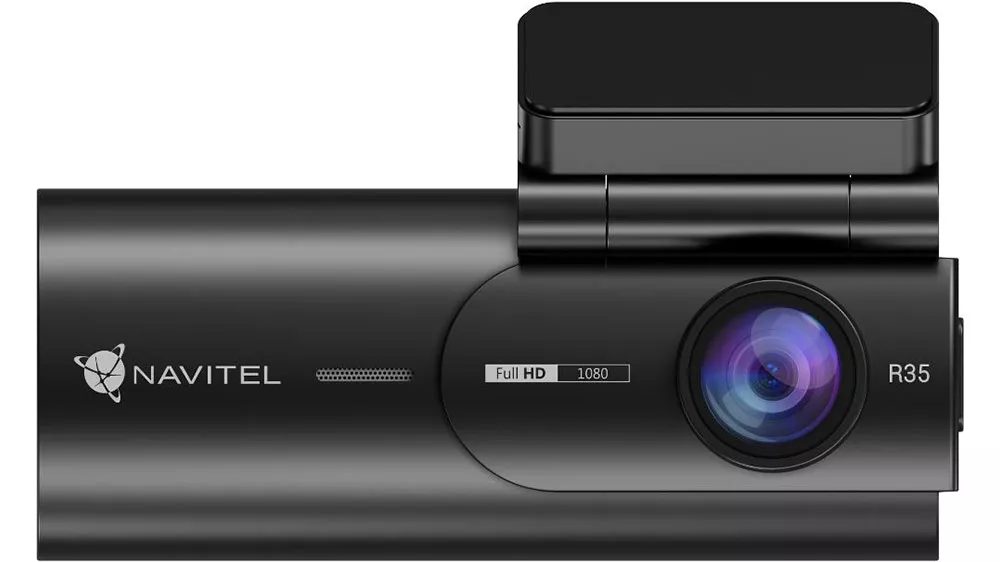 Video ve vysok&eacute;m rozli&scaron;en&iacute; kamery do auta Navitel R35