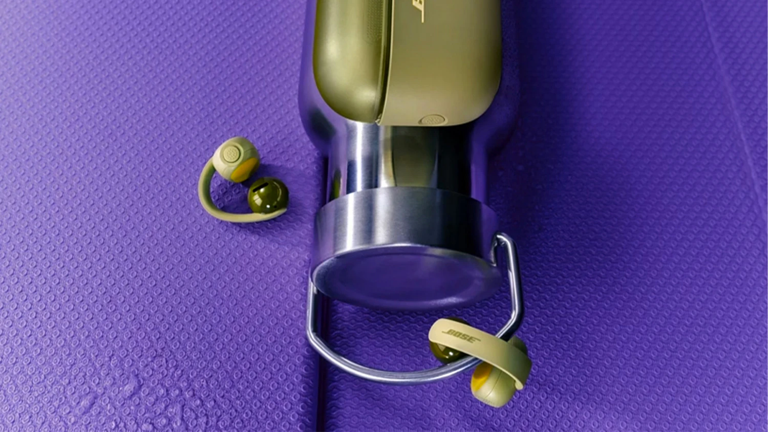 Bezdr&ocirc;tov&eacute; sl&uacute;chadl&aacute; Bose Sport Open Earbuds Eucalyptus Green na fľa&scaron;i