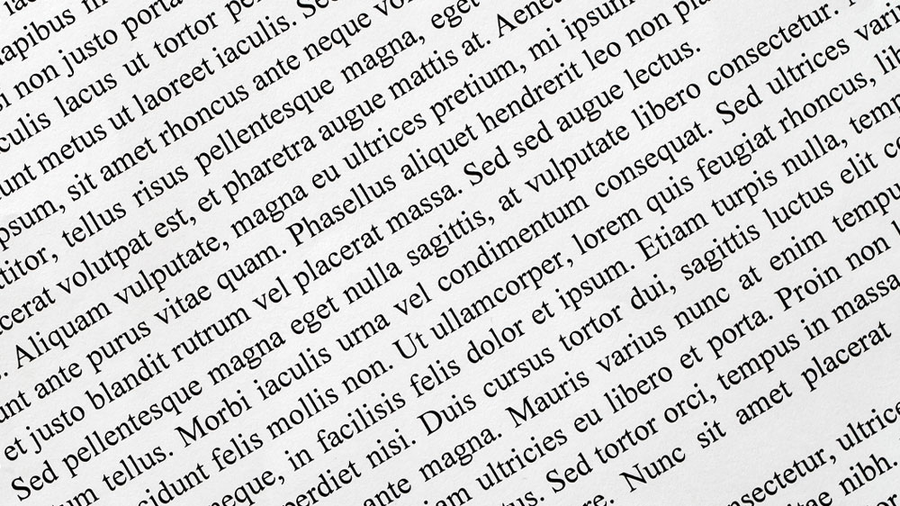 Pap&iacute;r s vyti&scaron;těn&yacute;m textem_05