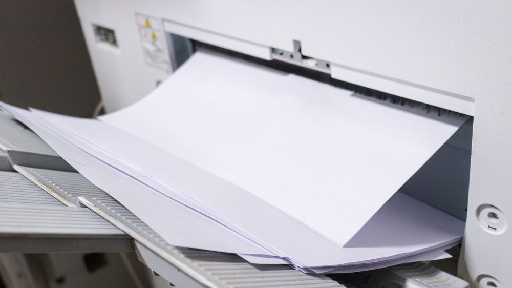 Pap&iacute;ry vyj&iacute;žděj&iacute;c&iacute; z tisk&aacute;rny_06