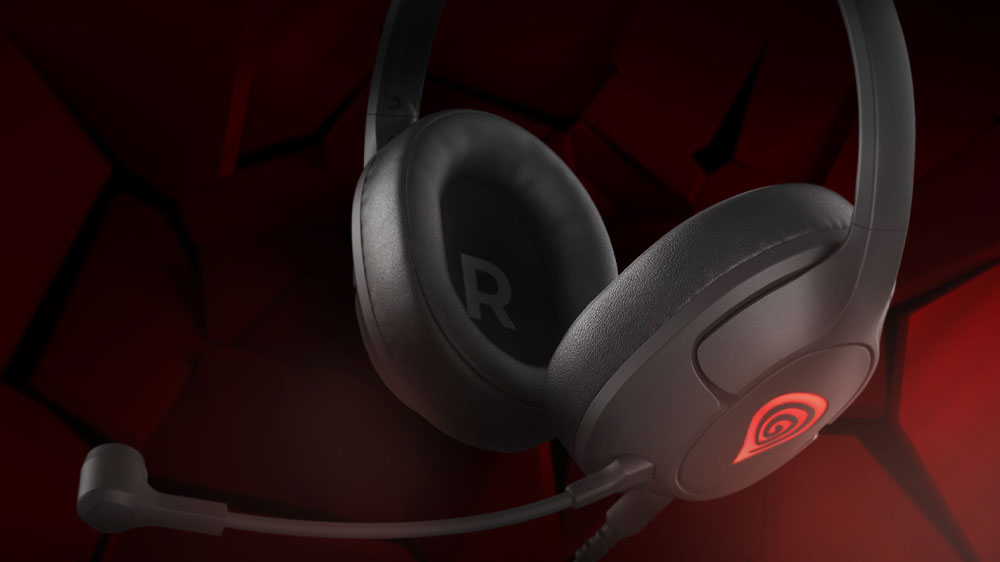 Sluchátka Genesis Radon 800 na červeném pozadí_02