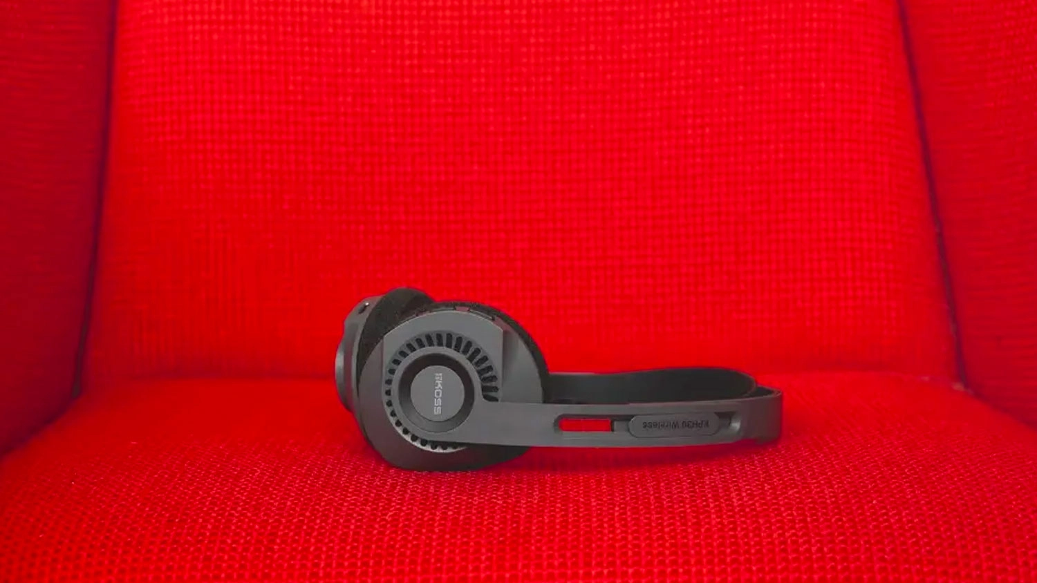 Slúchadlá Koss KPH30 Wireless na pohovke
