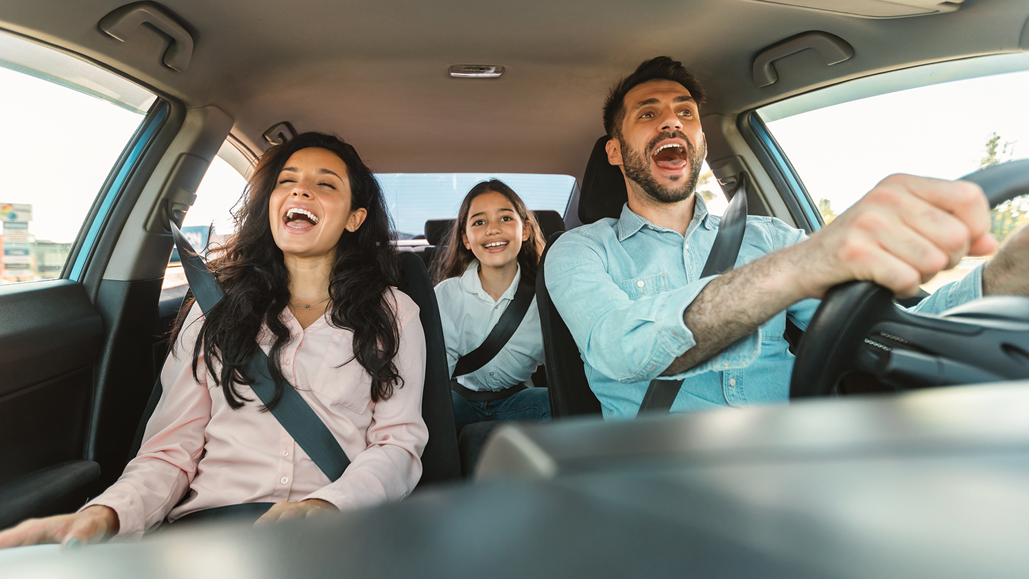 Rodina v aute Excited European Family Three Riding Car Stock fotografie 2354300003 | Shutterstock