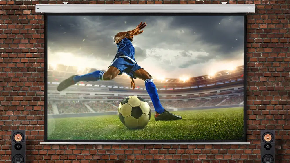 Projekční plátno Sencor SES L305V na zdi_02