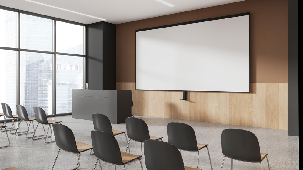 Plátno na zdi v zasedací místnosti_04