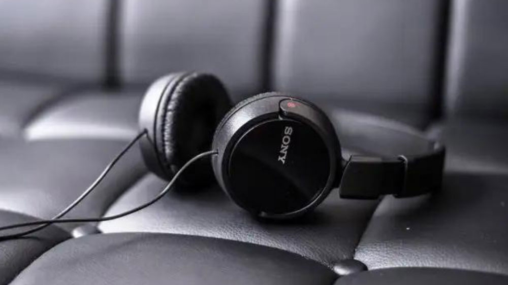 Sluchátka Sony MDR-ZX110APB_02