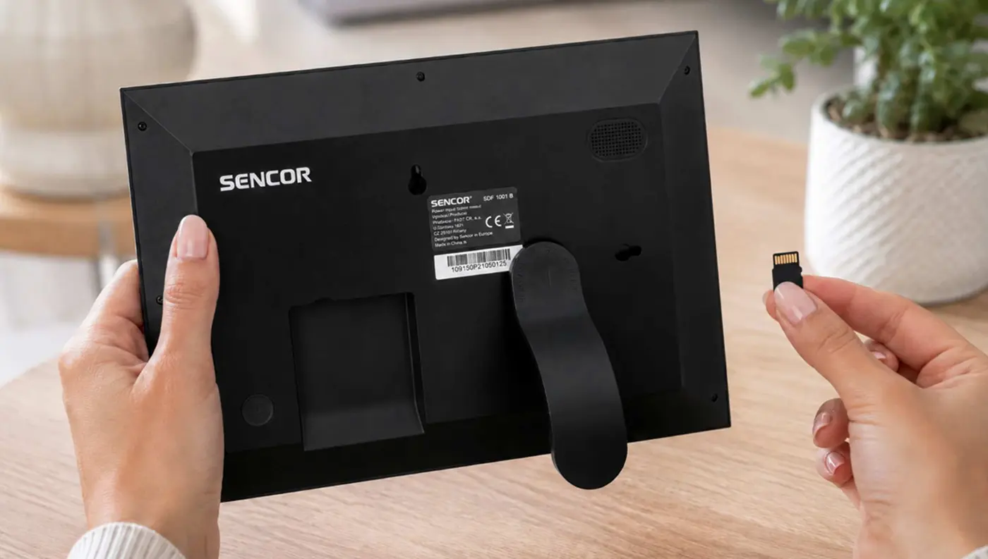 Sencor SDF 1091 B &ndash; ukladajte fotografie na microSD kartu