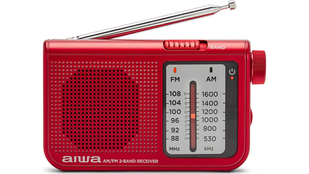 Přenosn&eacute; kapesn&iacute; r&aacute;dio Aiwa RS-55/RD Red v červen&eacute;m proveden&iacute; s přehledně zobrazen&yacute;mi ovl&aacute;dac&iacute;mi prvky