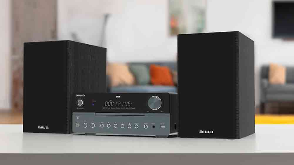 Mikrosystém AIWA MSBTU-700DAB 50W v obývacím pokoji_03