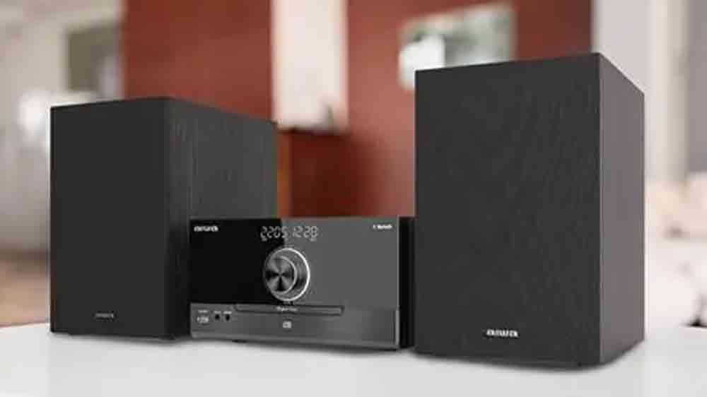 Mikrosystém Aiwa MSBTU-600 na stole_04