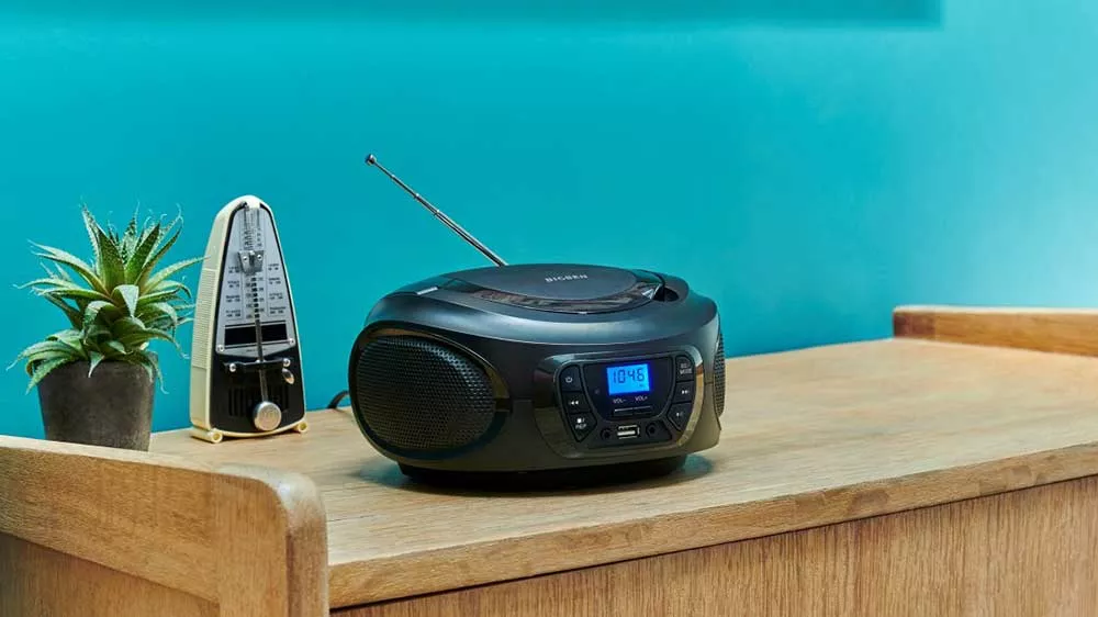 CD/MP3/USB přehrávač Bigben CD62NUSBBT v interiéru_02