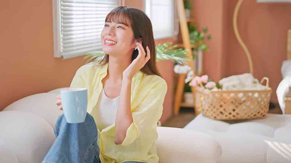 Žena se sluchátky_02