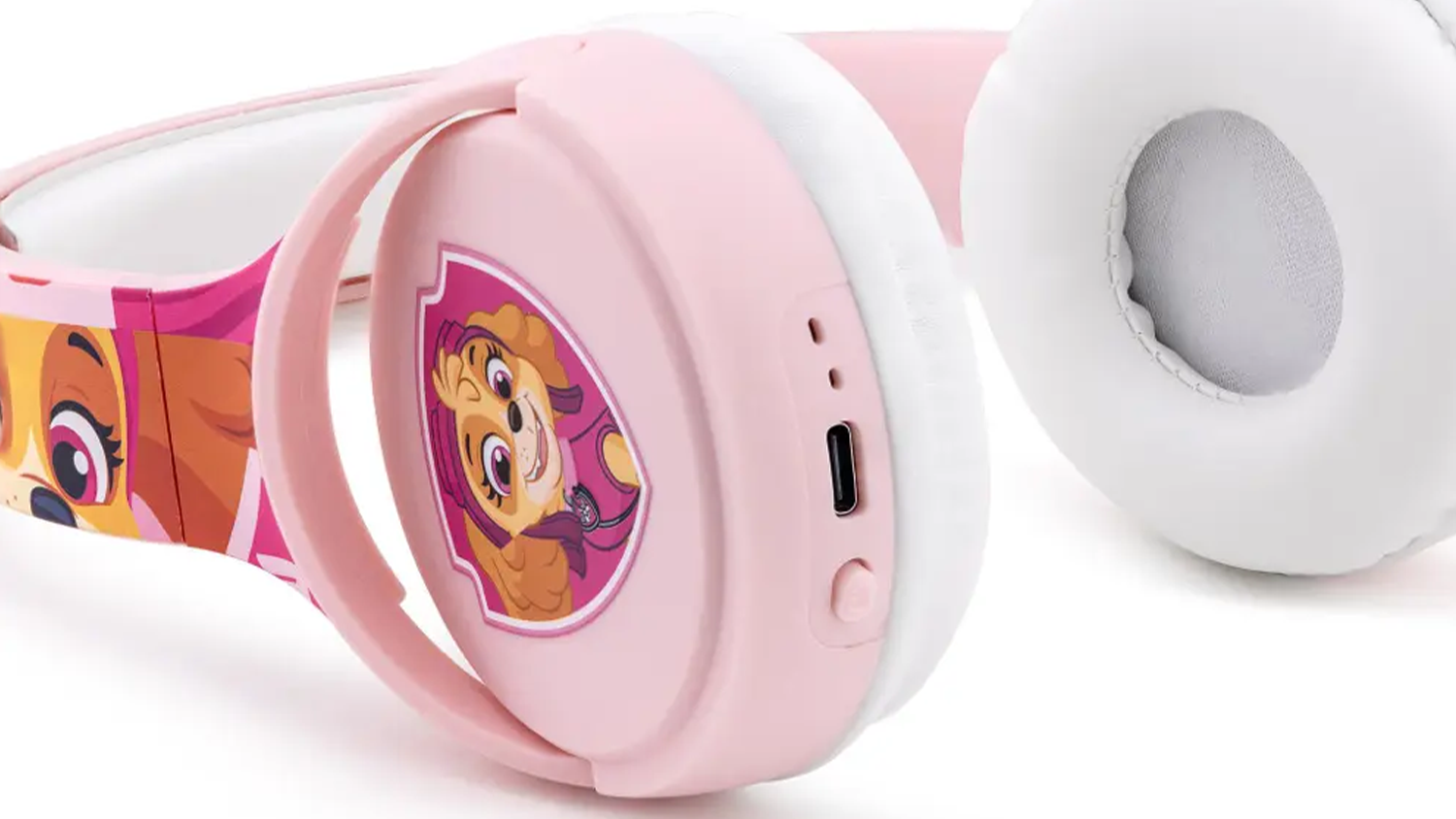 Detail na ovl&aacute;d&aacute;n&iacute; sluch&aacute;tek CPA