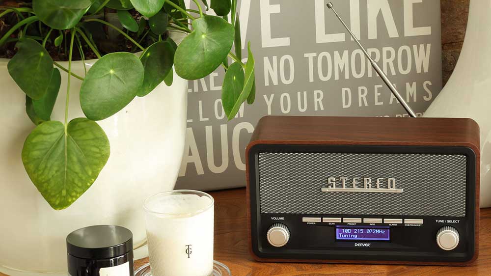 Rádio Denver DAB-18 v interiéru_02