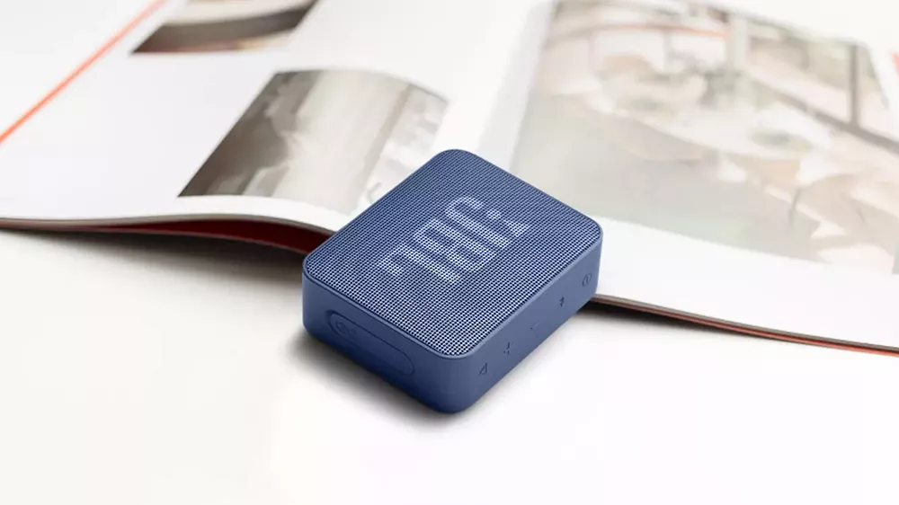 Bezdr&aacute;tov&yacute; reproduktor JBL GO ESSENTIAL Black GOESBLK