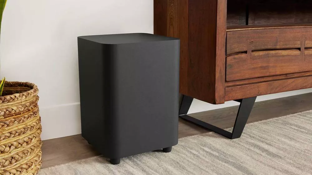 Soundbar JBL Bar 800 5.1 vedle skříňky_03