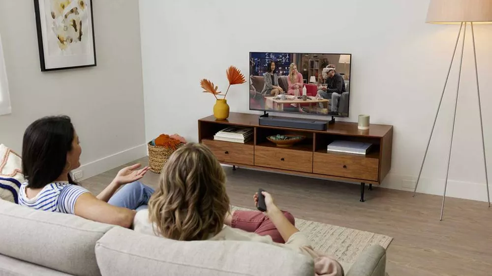 Soundbar JBL BAR 2.0 MK2 v ob&yacute;v&aacute;ku_03
