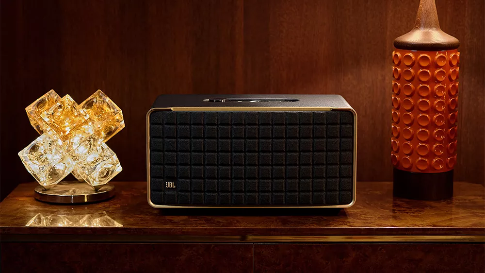 JBL Authentics 200