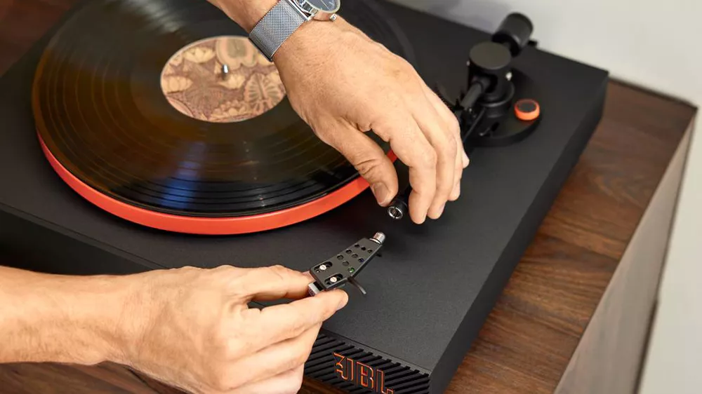 Bluetooth gramofon JBL Spinner BT Orange