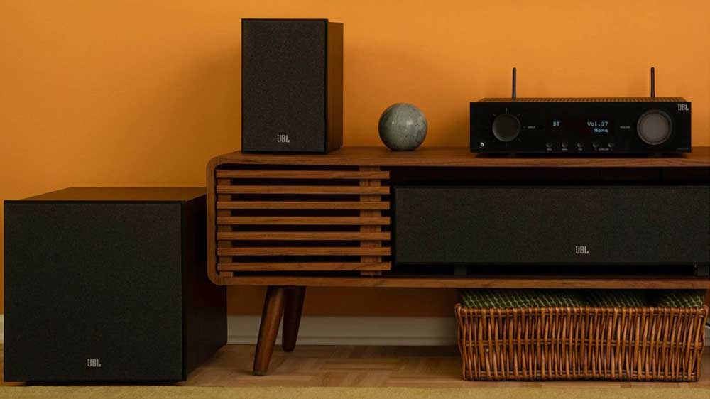 Aktivní subwoofer JBL STAGE 200P ve zvukové sestavě_03