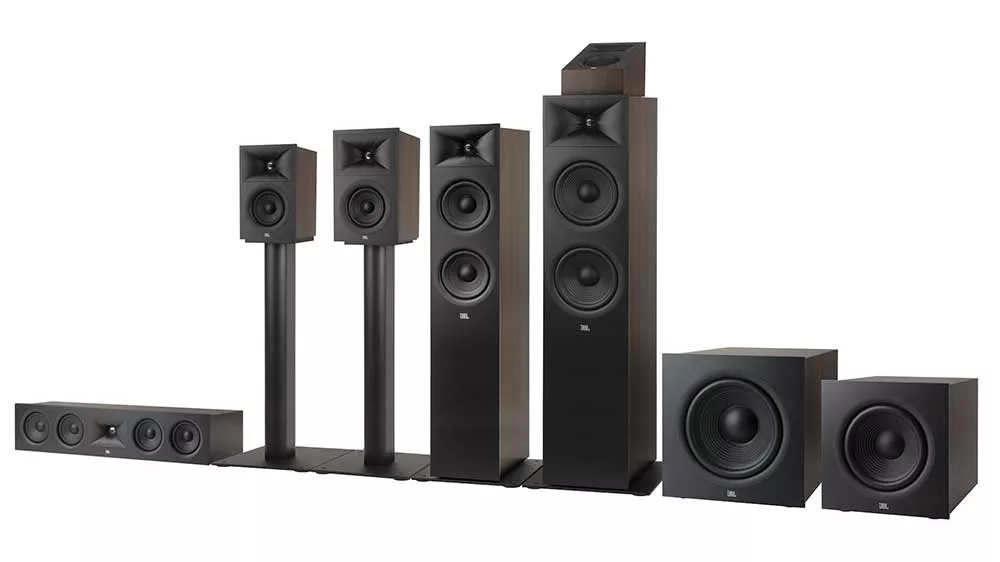 Reproduktor JBL Stage 245C čern&yacute; um&iacute;stěn&yacute; v cel&eacute; JBL sestavě v&scaron;ech reproduktorů_02