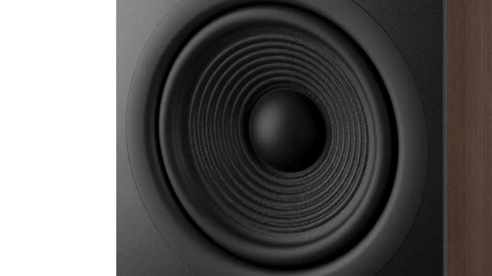 Reproduktorov&aacute; soustava JBL Stage 280F čern&aacute; &ndash; detail na střed reproduktoru_02