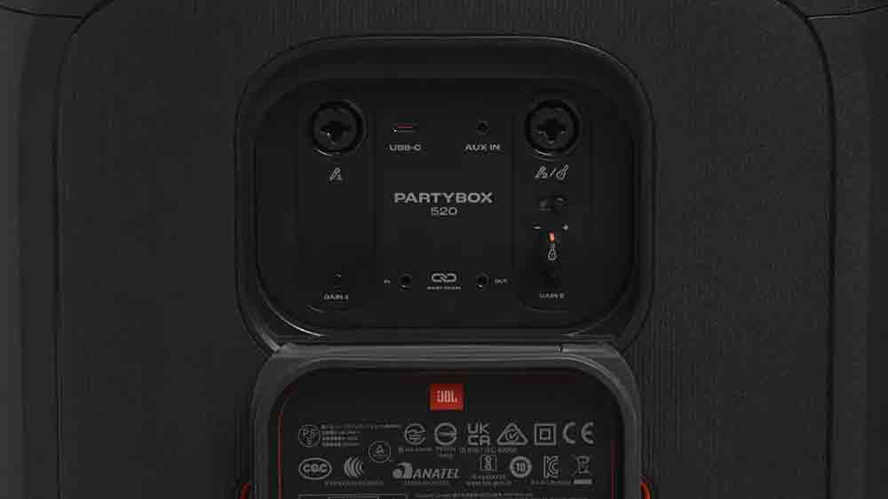 Porty bezdr&ocirc;tov&eacute;ho reproduktora JBL PartyBox 520_05