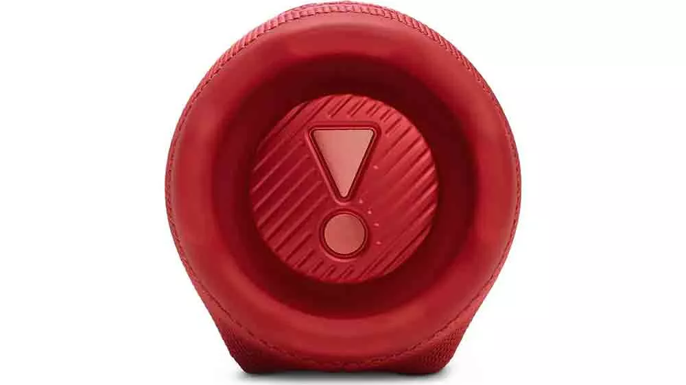 Pohled ze strany na reproduktor JBL Charge 6
