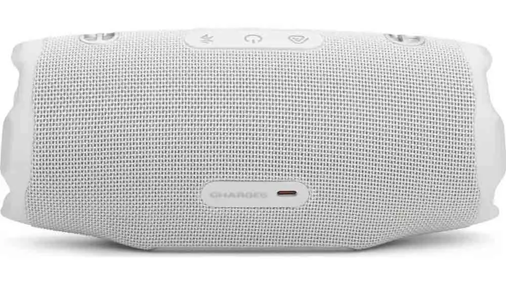 Zadn&iacute; strana JBL Charge 6 s USB-C v&yacute;stupem