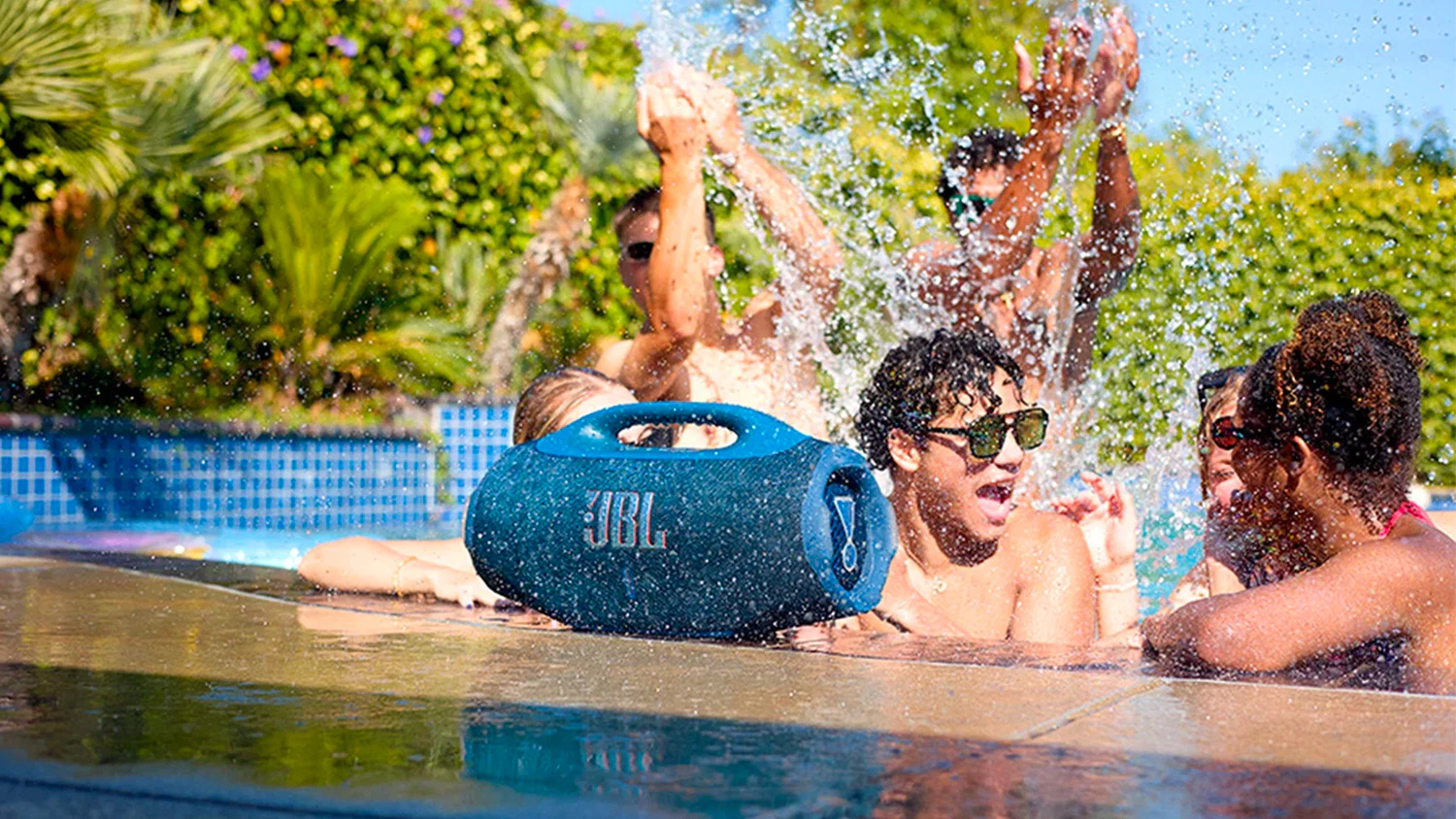 Reproduktor JBL Boombox 4 u baz&eacute;nu