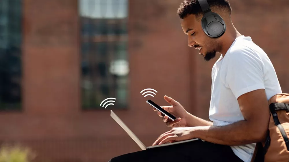 Bezdrátová sluchátka JBL Live 660NC