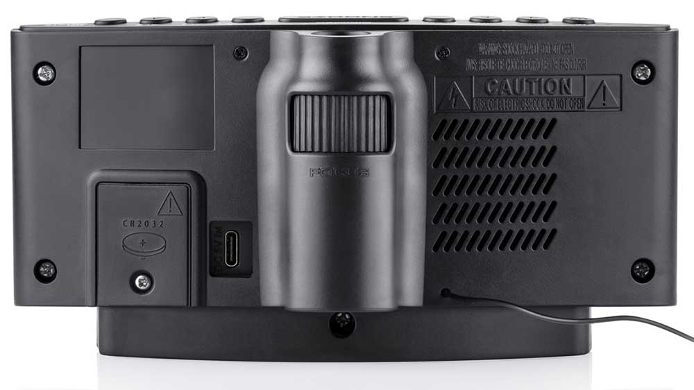 Zadní strana radiobudíku JVC RA-E314B a USB vstup_03