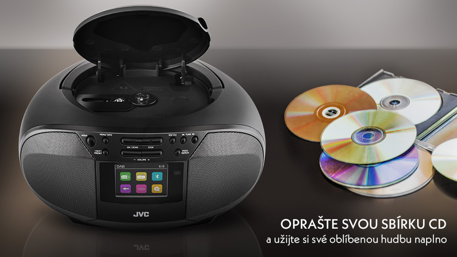 Radiomagnetofon JVC RC E664B s CDčky