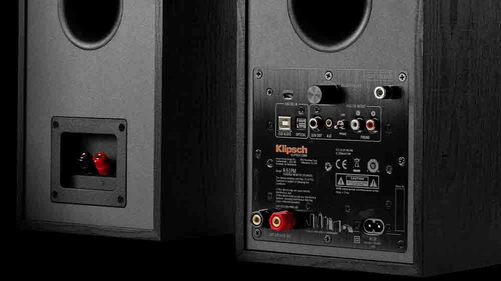 Zadn&iacute; strana reproduktorů Klispch R-51PM_05