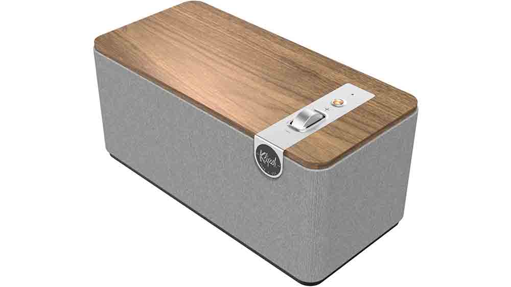 Bezdr&aacute;tov&yacute; reproduktor Klipsch The One Plus ořech pohled