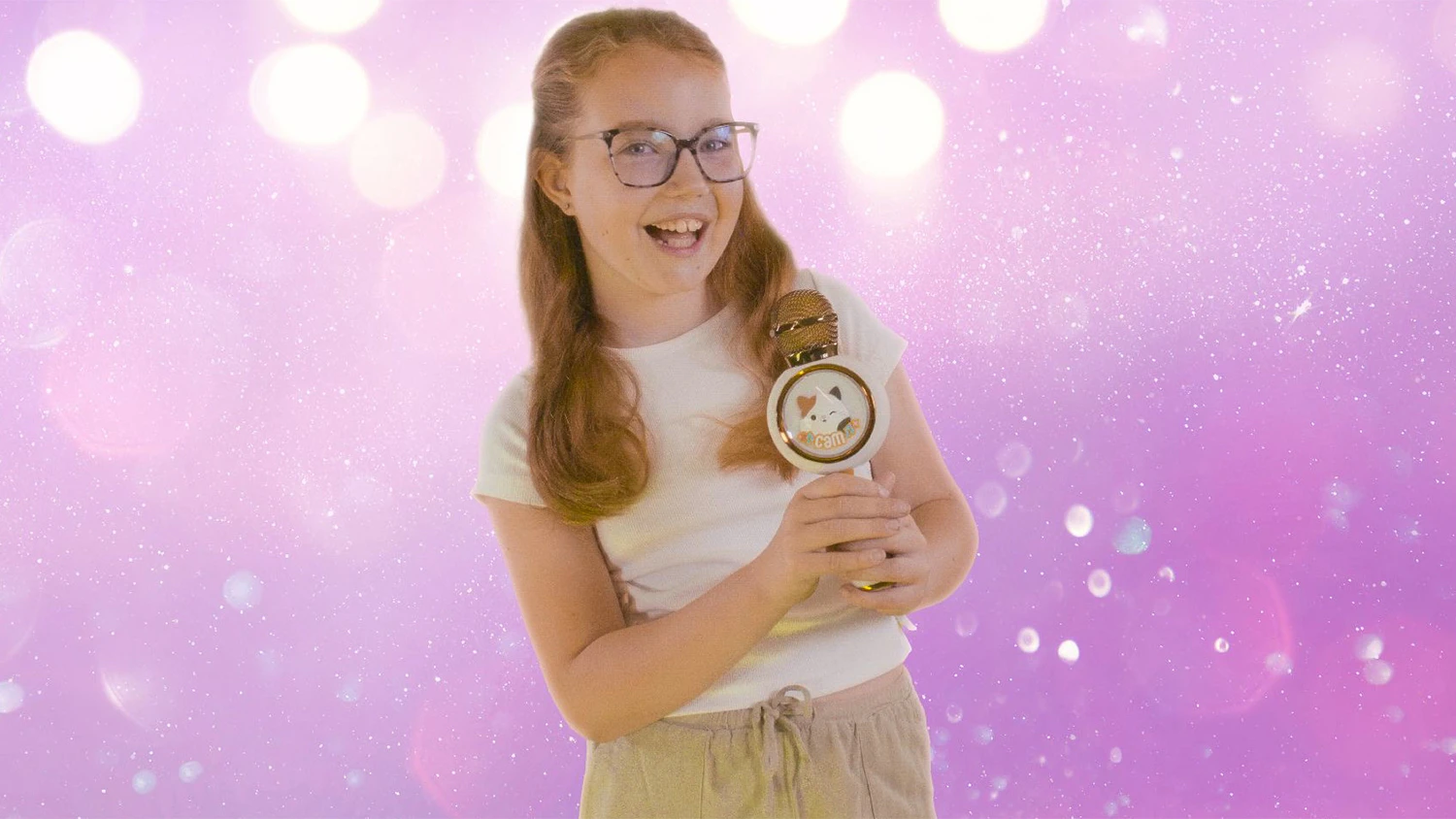 D&iacute;vka s karaoke mikrofonem Lazerbuilt Squishmallows Cam