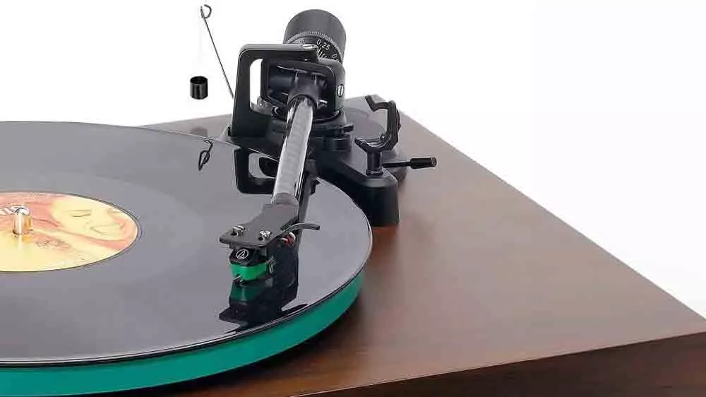 Gramofón Lenco LBT-225WA