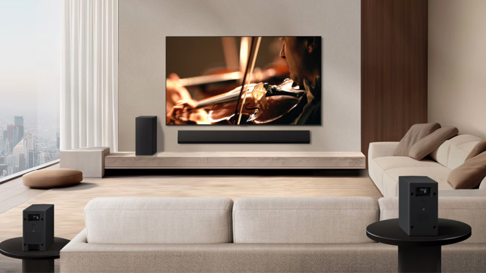 Soundbar LG SG10TY v obývacím pokoji_04