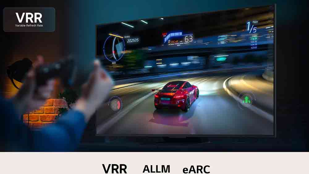 Člověk hrající závodní hru na televizi LG 75UA75006LA_05