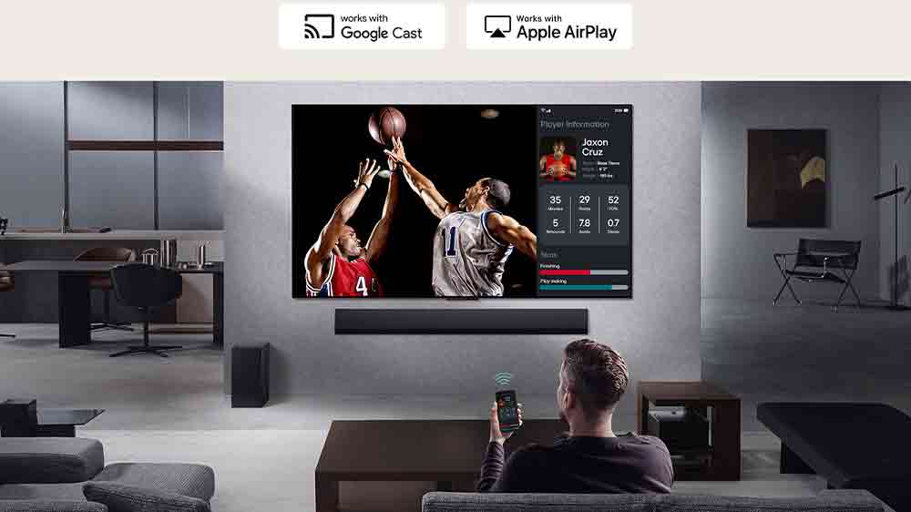 Muž se dívá na televizi LG_05