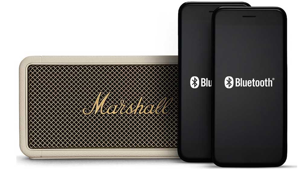 Přenosný reproduktor Marshall Middleton Black and Brass připojení k aplokaci_04