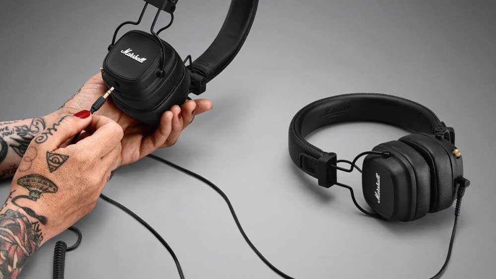 Propojení bezdrátových sluchátek Marshall Major IV přes 3,5mm audio kabel_03