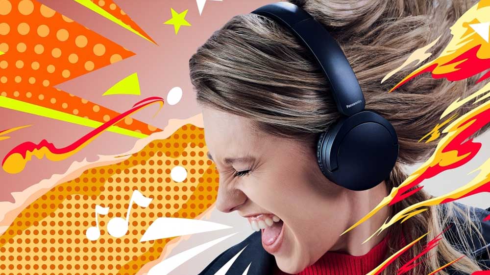 Sluchátka BT Panasonic HF630B na uších _02