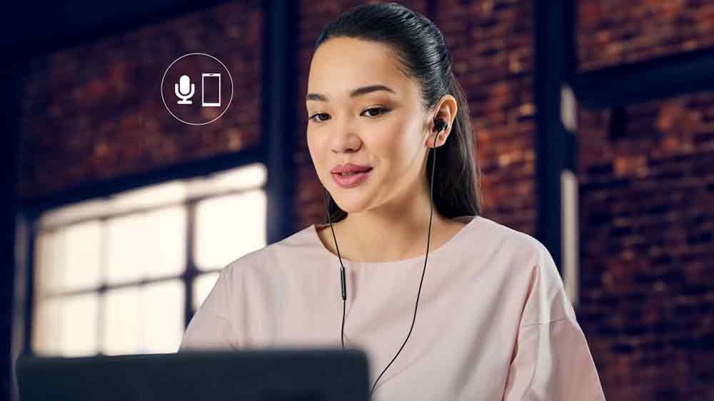 Dívka se sluchátky_02