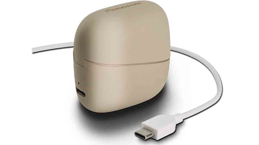 Ruce dávající bezdrátová sluchátka Panasonic RB-F10 TWS béžová do nabíjecí kolébky_03